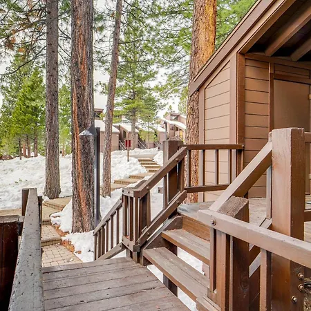 Truckee Resort Condo With Shuttle And Hot Tub Access!